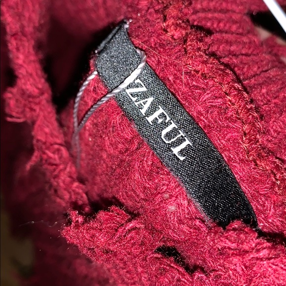 Red sweater - Picture 2 of 3